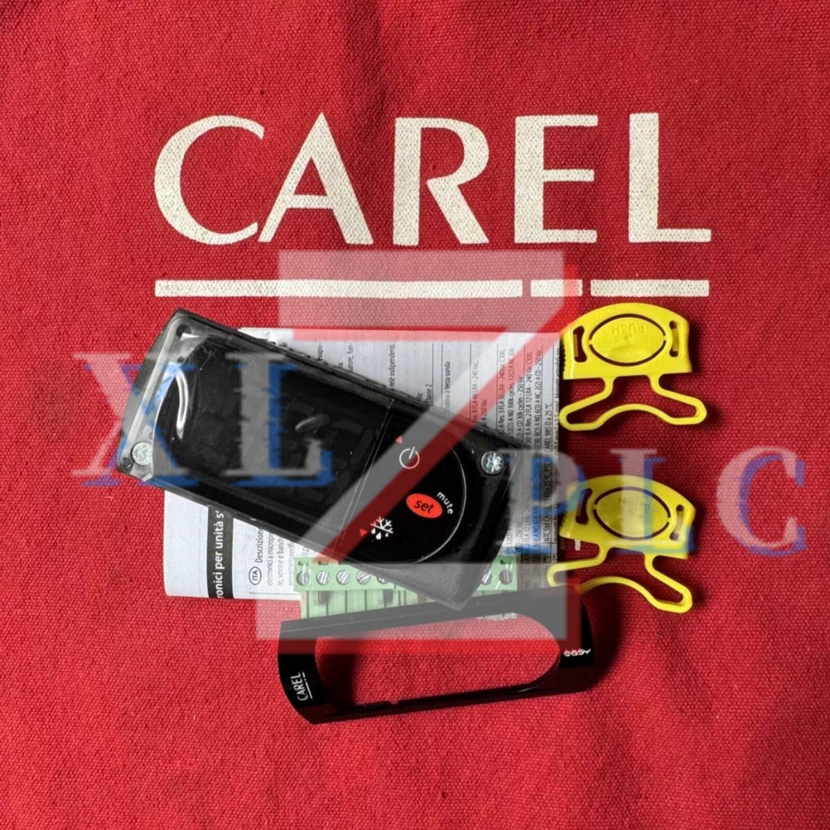 1PCS New CAREL PYHI1Z056V PZHIC00000K Temperature controller In