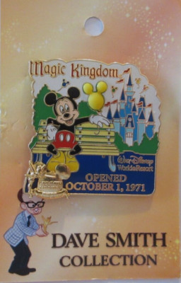 2005 WDW DAVE SMITH COLLECTION MAGIC KINGDOM OPENS MICKEY PIN - LE 2000 - #42516
