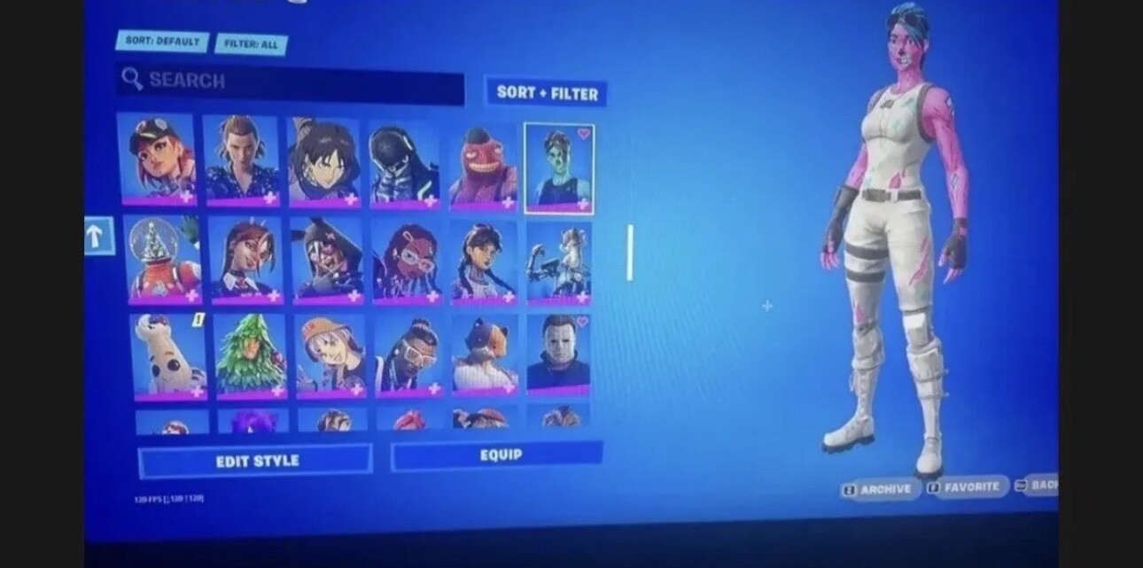 Fornite og skins 300+ APPLE PAY ONLY DONT PAY ON EBAY!DM ME HERE
