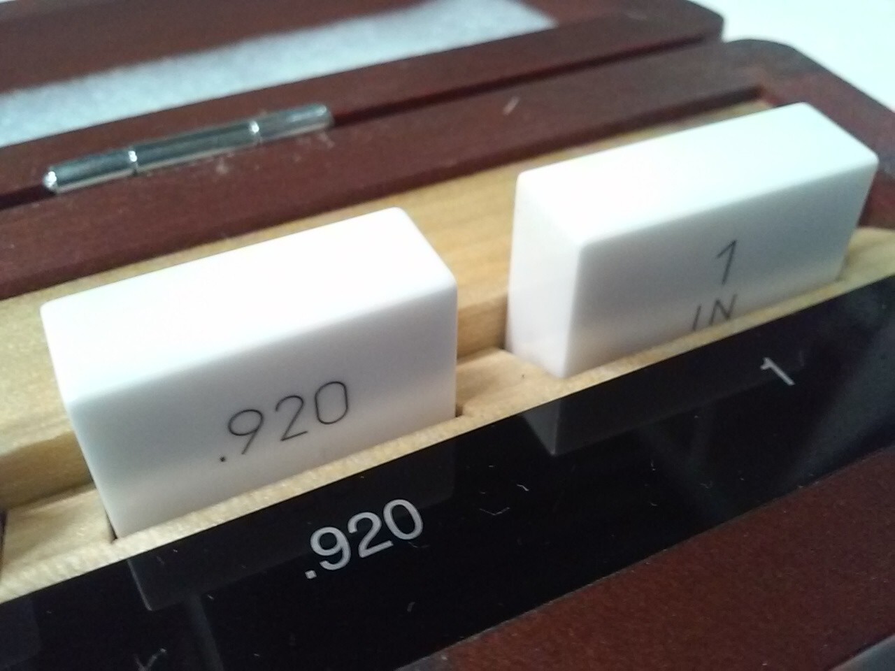 Mitutoyo 51632226 Cera Block Ceramic Gage Block Set, Grade 0, Little