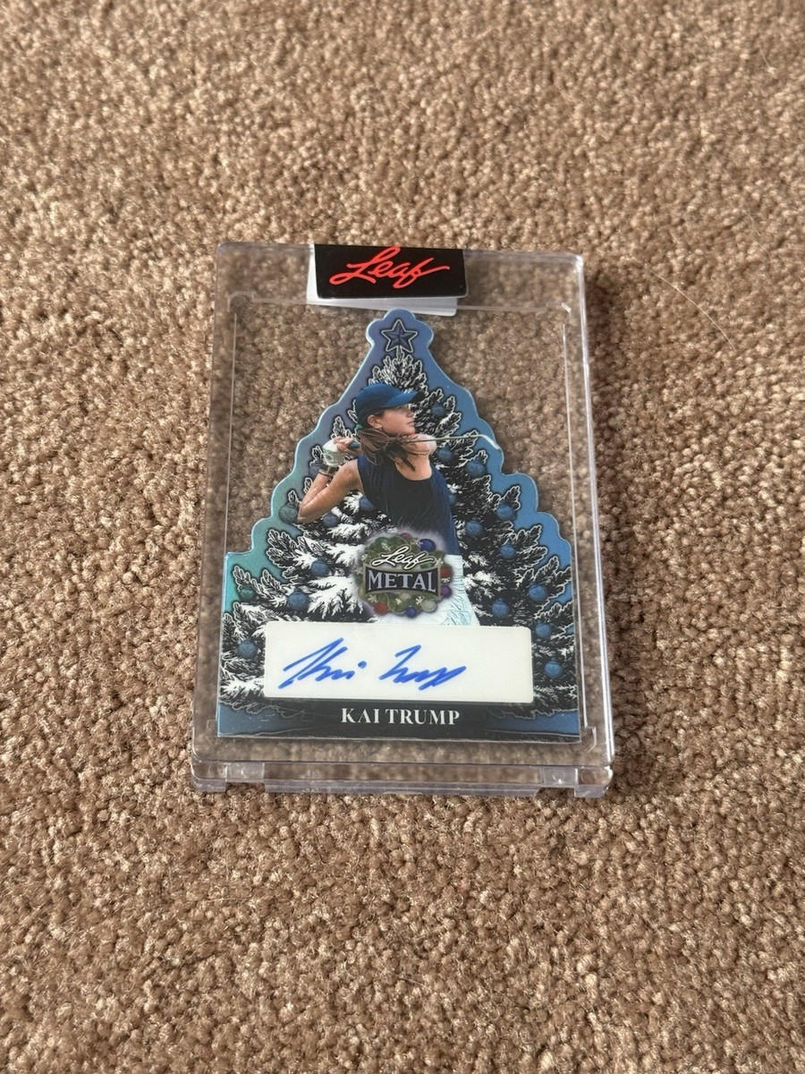 2025 Leaf Metal Christmas Tree Platinum Blue Kai Trump 1/3 Auto