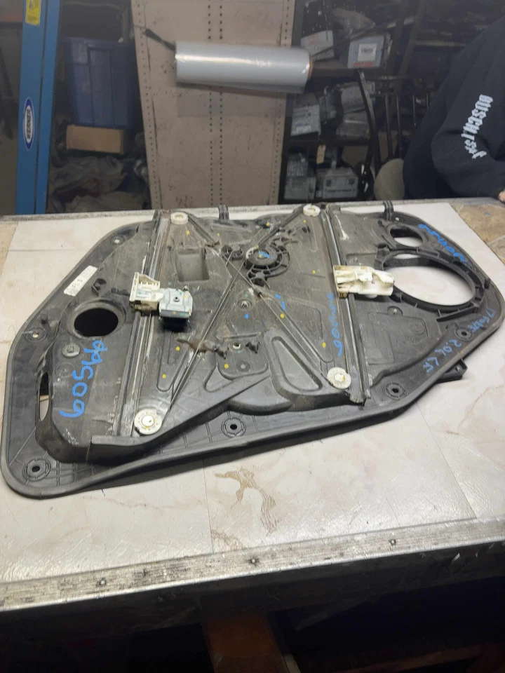 KIA FORTE 2014-2018 lado del conductor puerta delantera izquierda motor ventana eléctrica y regulador Foto 4 de 4