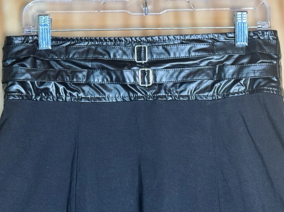 Tripp NYC Y2K Falda Alta Baja Negra Imitación Cuero Hebilla Gótico Punk Grunge Emo Talla M Foto 4 de 4