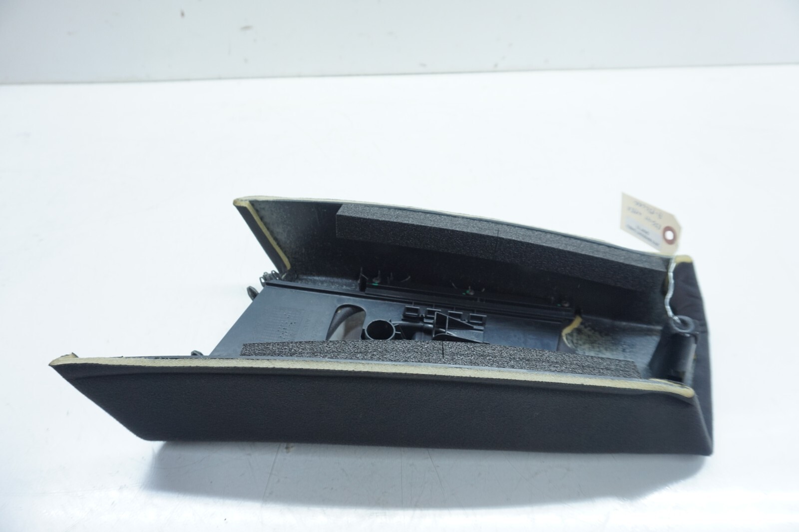 2014-2019 Maserati Ghibli OEM Right Rear Upper B Pillar Trim 06700113840