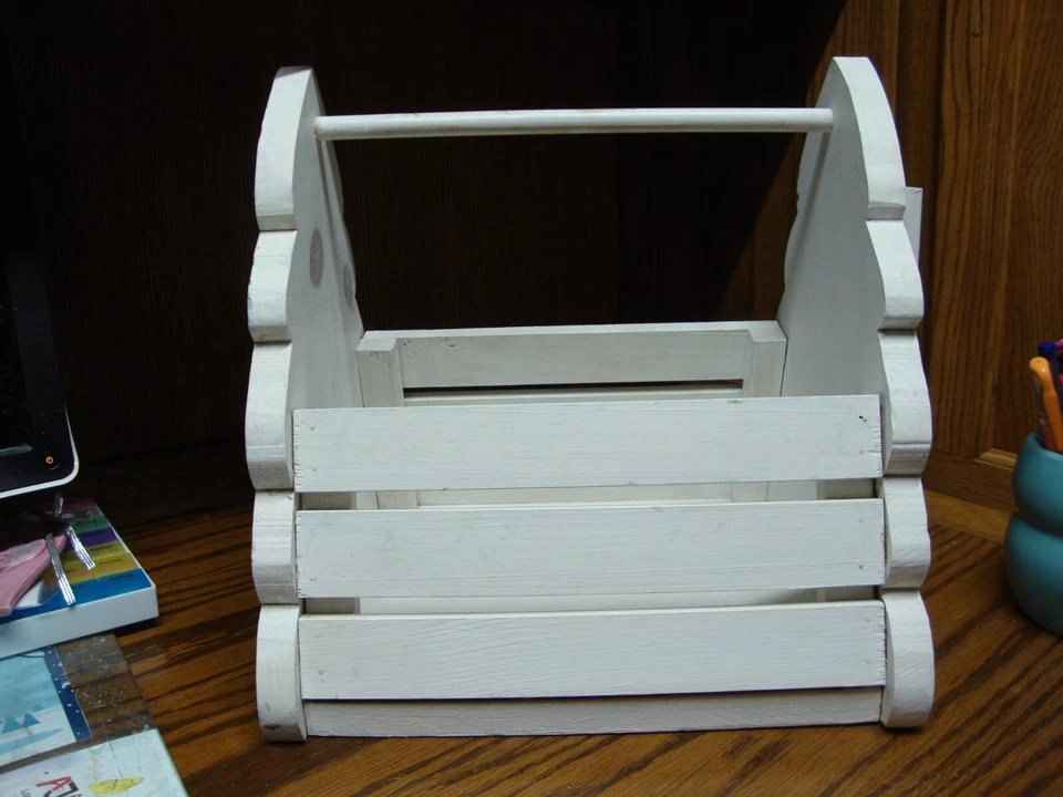 Caja de almacenamiento de madera abierta tallada a mano de colección con mango ~ caja blanca de muñeco de nieve de invierno Foto 4 de 4