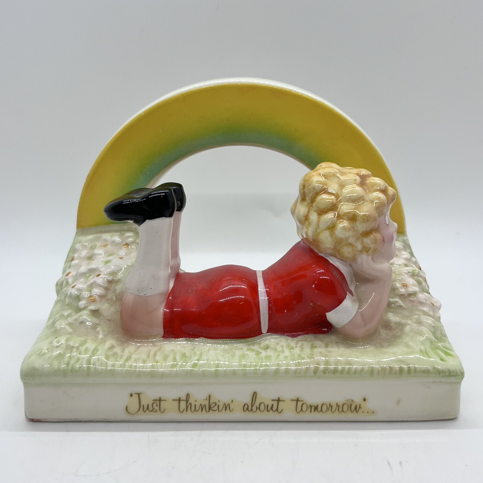 1982 Little Orphan Annie Applause Just Thinkin' About Tomorrow Rainbow Figurine