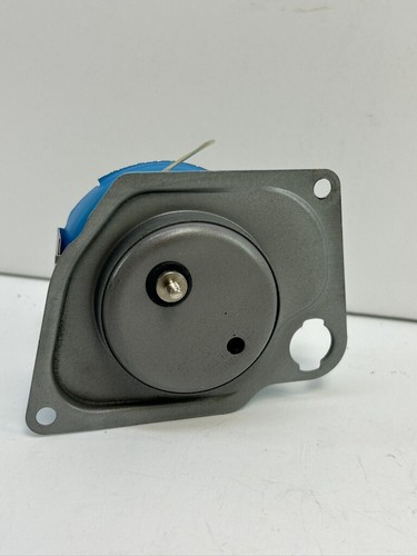 Restored 1978-1979 Corvette Quartz Clock by Roger Reed - Picture 3 of 5