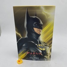 Hot Toys Batman  Modern Suit  Sixth Scale Figure MMS712