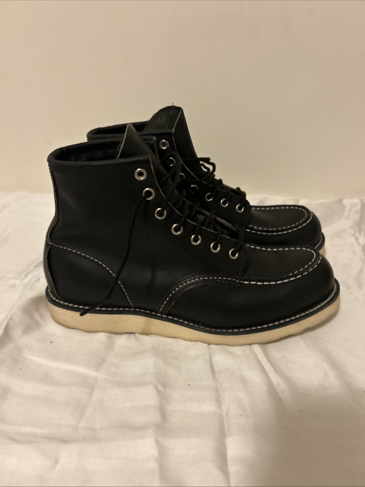 Red Wing Heritage Men's Moccasin Boots Size 9 D Black Leather  9075