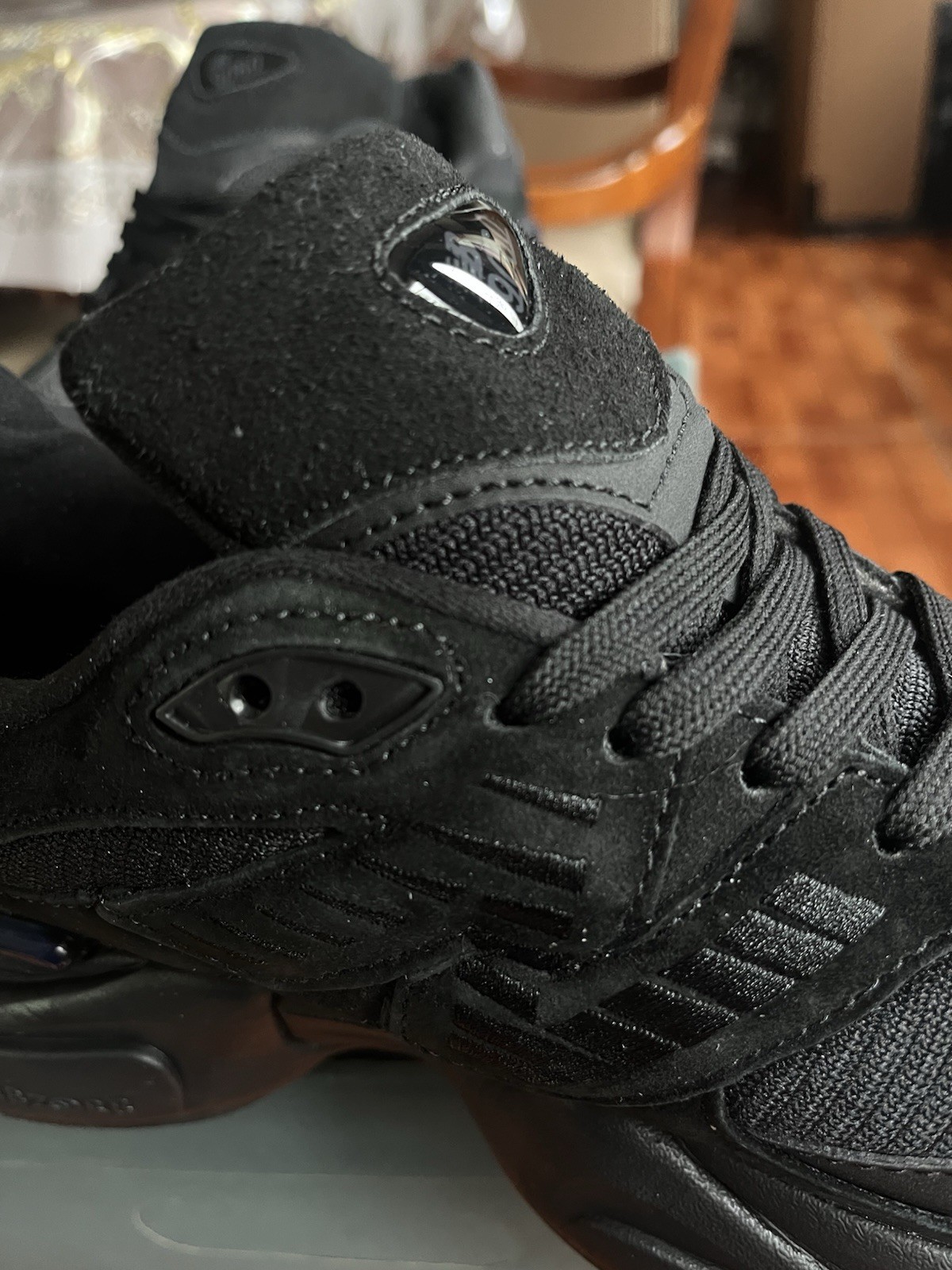 New Balance 9060 Triple Black Cat U9060BPM Women’s Men’s 5-12 thumbnail 3