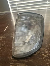 1991-1994 Mercedes Benz Left Side Clear Corner Lamp 1 305-233-936 OEM Bosch