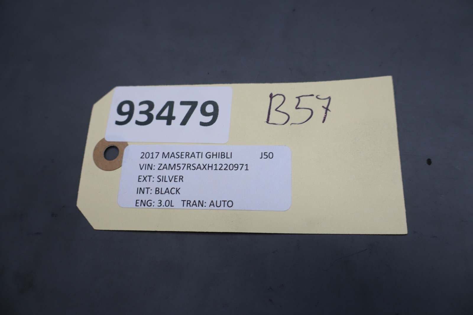 Maserati Ghibli 2014-2019 Compartment P/N 670066186