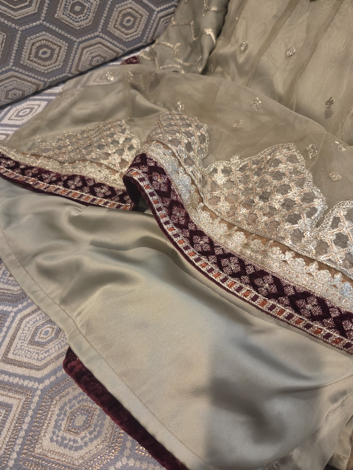 Pakistani Shalwar Kameez - image 6