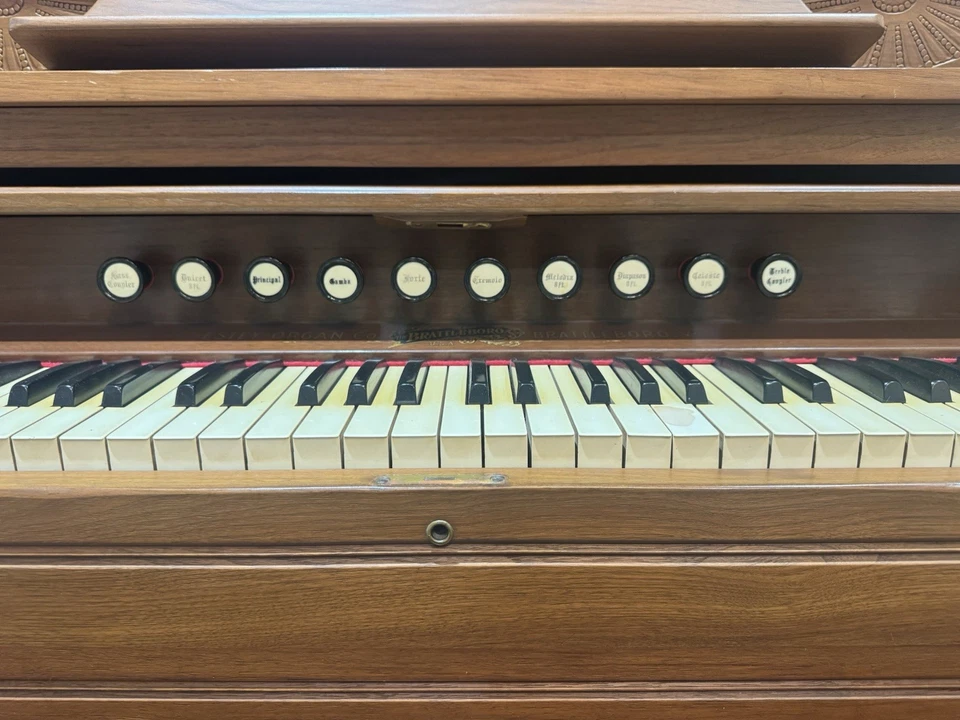 Antiguo órgano bomba Estey calidad museo 1898 totalmente funcional Foto 3 de 4