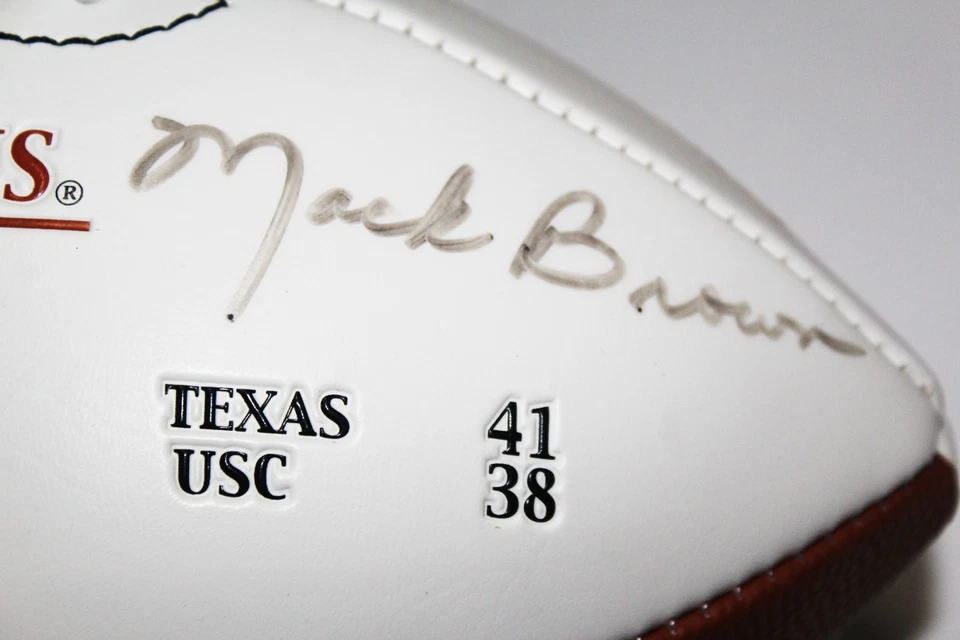 Texas Longhorns 2005 Campeones Nacionales de Fútbol Firmado por Mack Brown - Con Certificado de Autenticidad Foto 3 de 4
