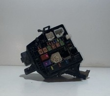 7178R0A caja de relés fusibles TOYOTA YARIS KSP9 SCP9 NLP9 SOL 2005 185138