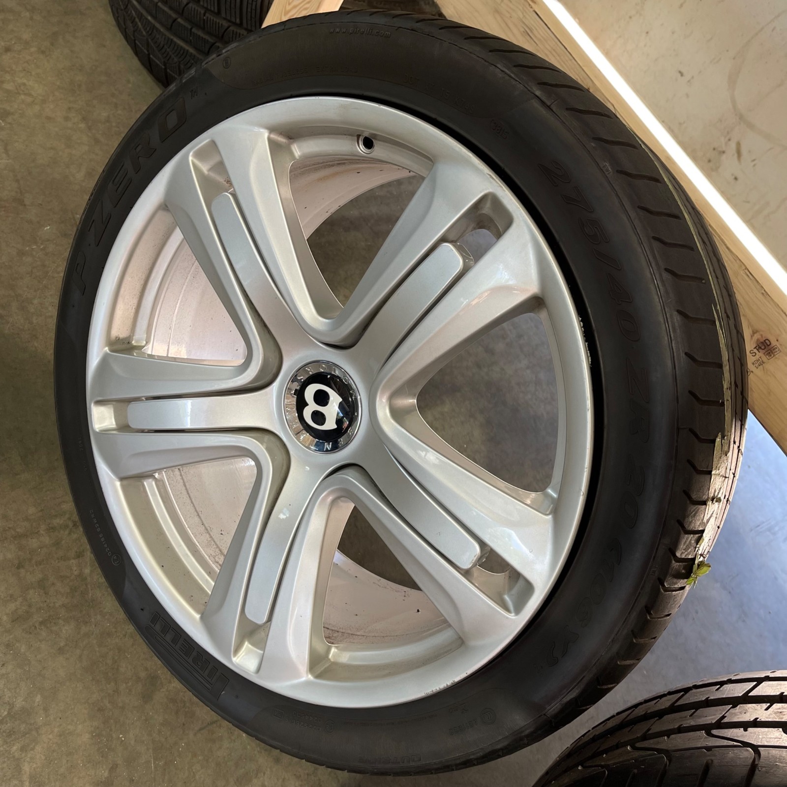 Bentley Continental GT Wheels Set of 4 Silver P/N 3W0601025DB