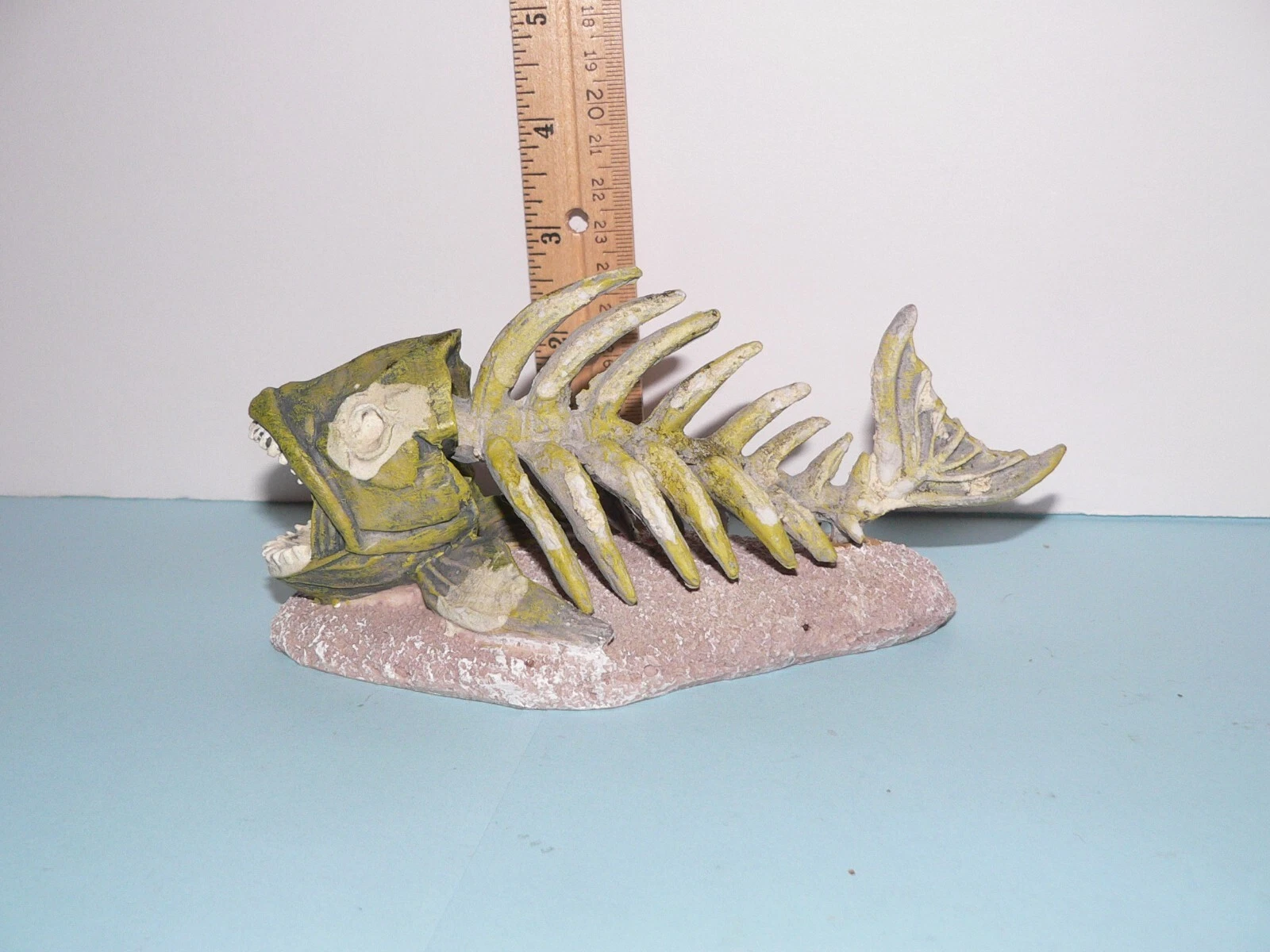 Zombie Fish  Halloween  Aquarium or Bowl ornament Penn Plax