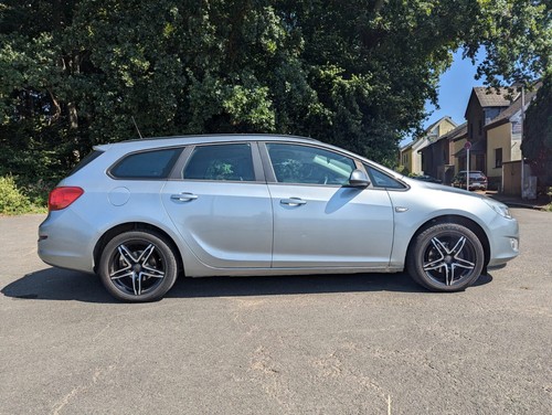 opel astra sports tourer grau-metallic - Bild 10 von 13