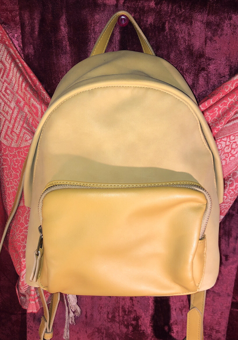 Universal Thread Cool Gold Hobo Backpack adjustab… - image 4