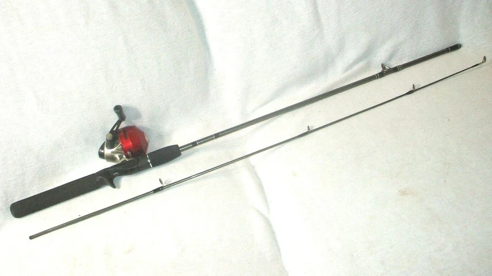  Zebco 1245LFTKFB Fishing Rod 2 Pc 5'6" & Zebco 202 Matched Reel Beginner Set - Image 3 of 4
