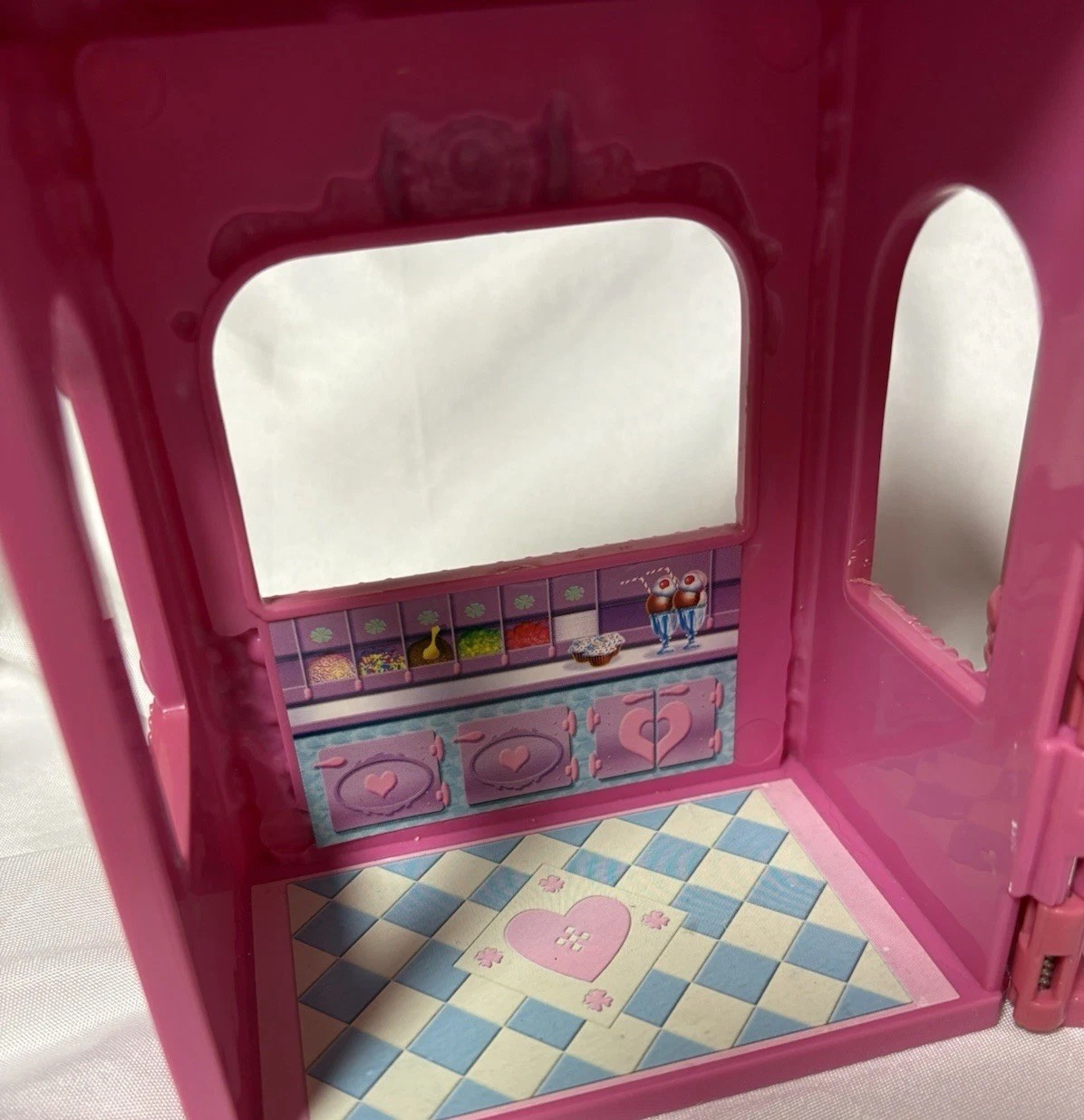 как выглядит My Little Pony Playset Cotton Candy Cafe With Table Take Out Oven Register Cake фото