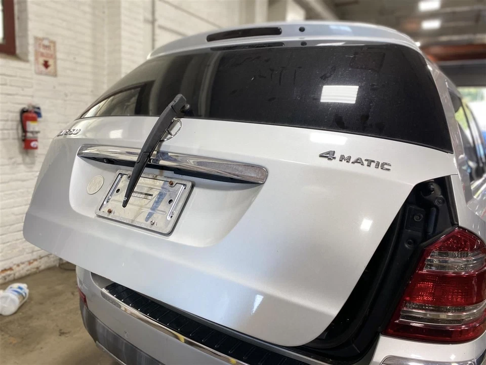 TRUNK LID Mercedes-Benz Gl320 Gl350 Gl450 Gl550 07 08 09 10 Silver 1418739 - Image 3 of 4