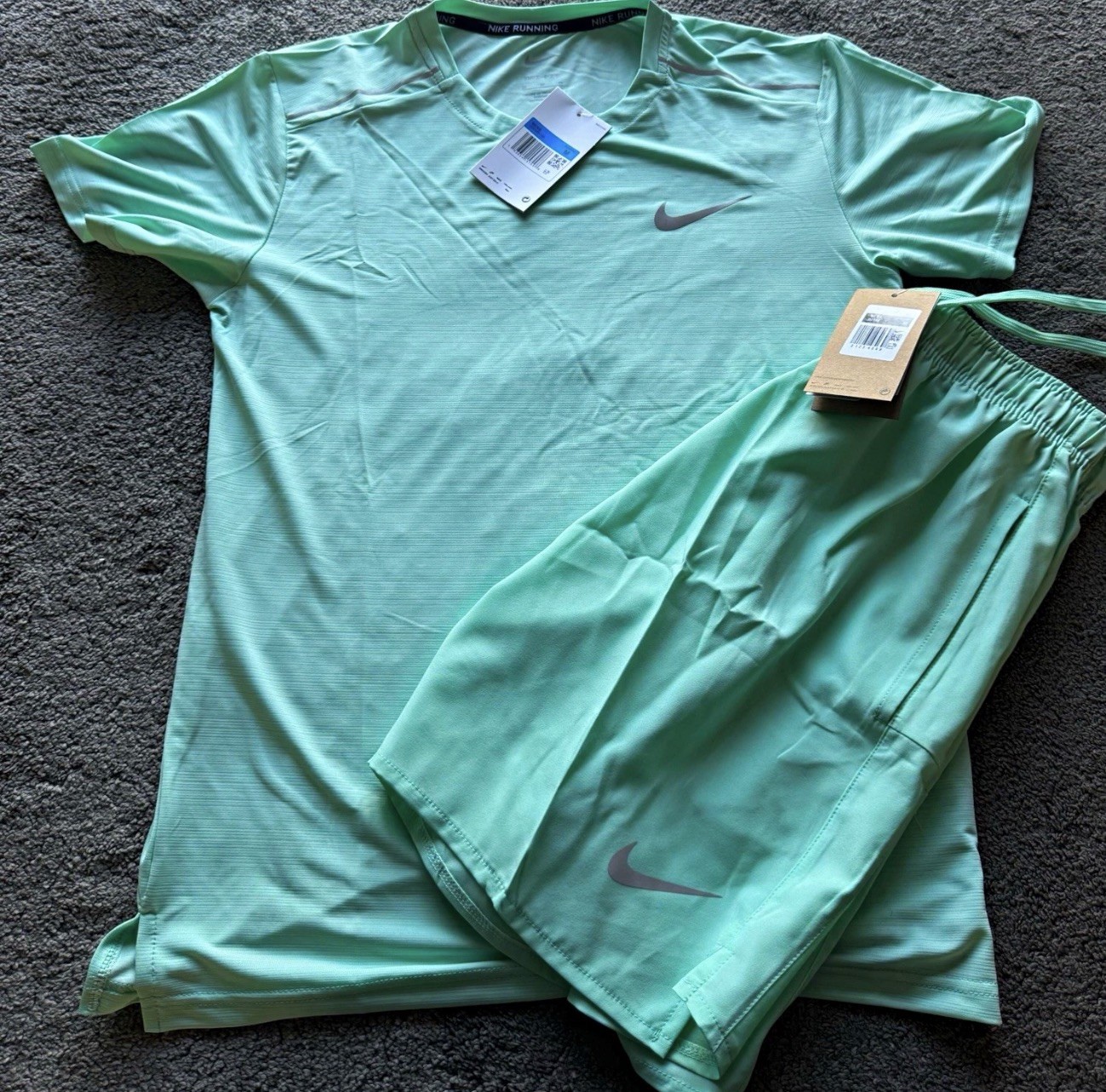 Nike Miller Running Men's Green 2-Piece Set T-Shirt & Shorts Breathable Size M
