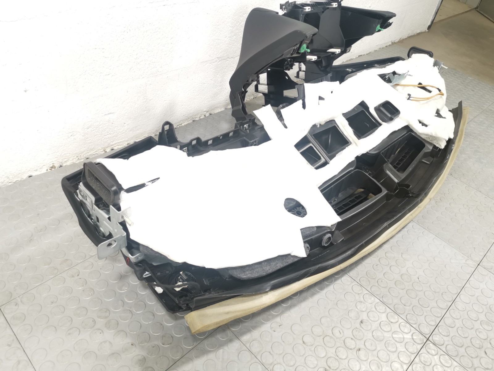 Maserati Ghibli 2016 RWD Auto 3.0 Dashboard Instrument Panel 670012661 OEM