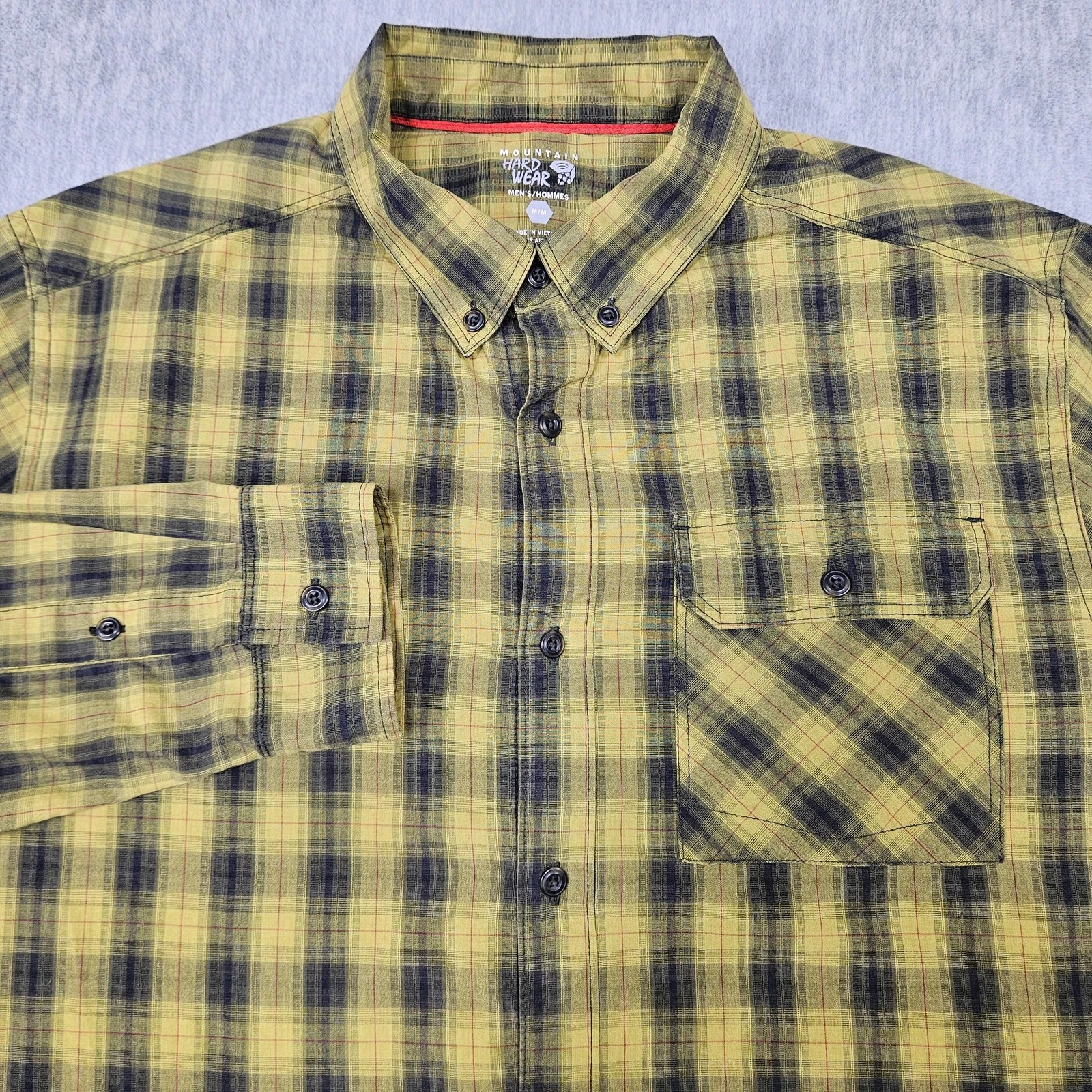 Mountain Hardwear Shirt Mens Medium Plaid Button Up Long Sleeve Outdoor Hiking