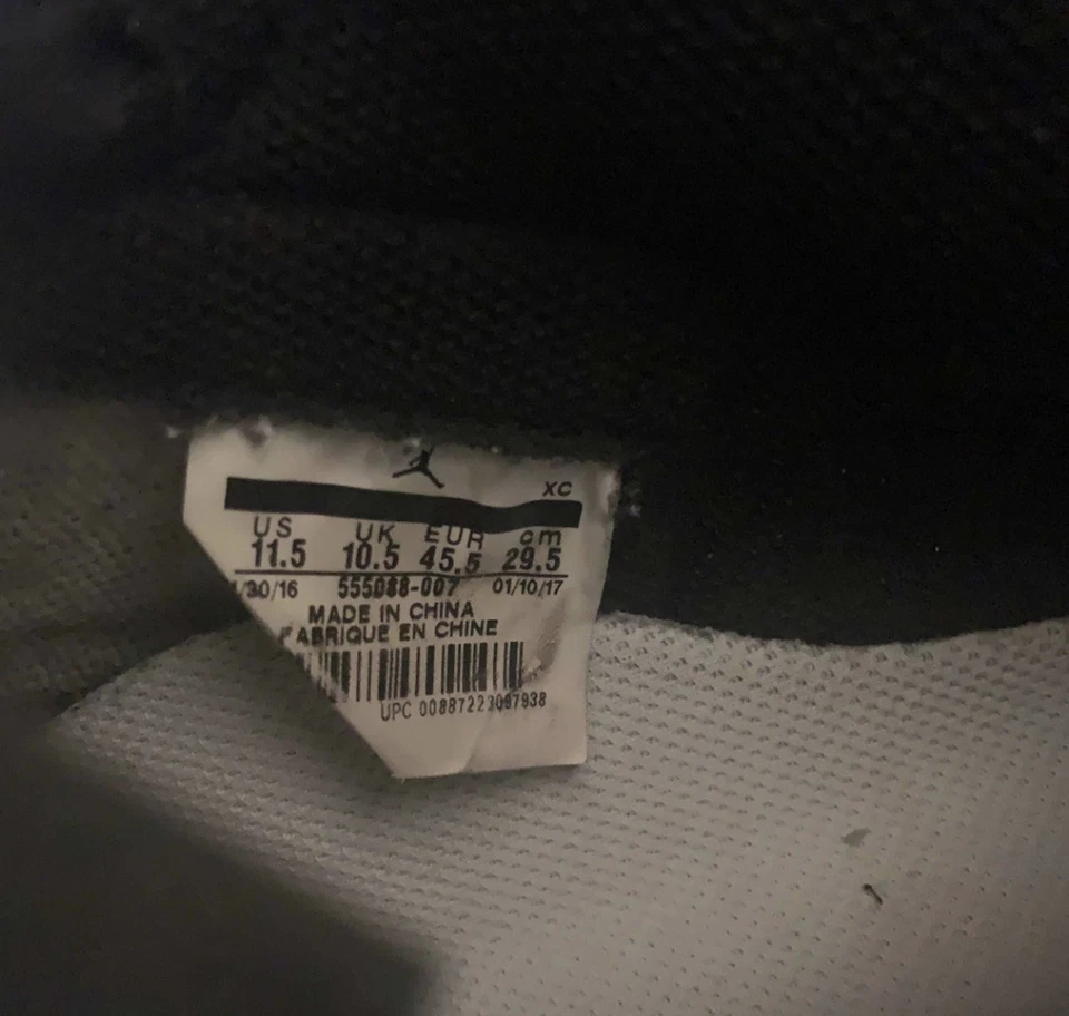 Jordan 1 Retro OG High Royal 2017 Size 11.5  - Image 4 of 4