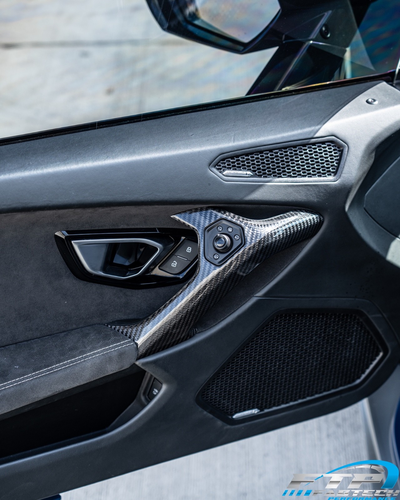 Lamborghini LP580 / LP610 Carbon Interior Kit 3K Twill EVO Huracan  Coupe Spyder