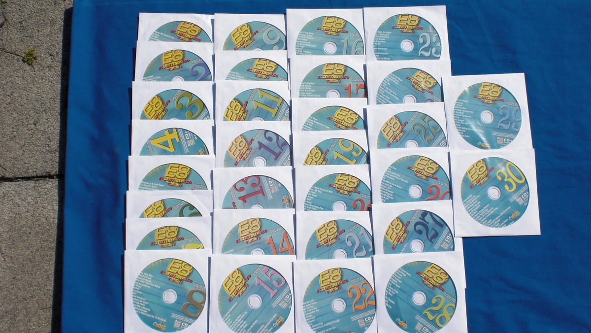 Chartbuster Karaoke Essentials E-8 SET CD+G 30 DISC 450 SONGS
