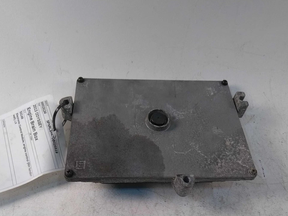 Módulo de control del motor usado (ECM) se adapta a: 2013 Honda Odyssey Electronic Control Mod Foto 2 de 4