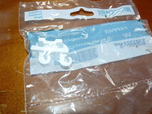 New Electrolux Frigidaire 5303323480 Refrigerator Shelf Support WHITE - Picture 2 of 2