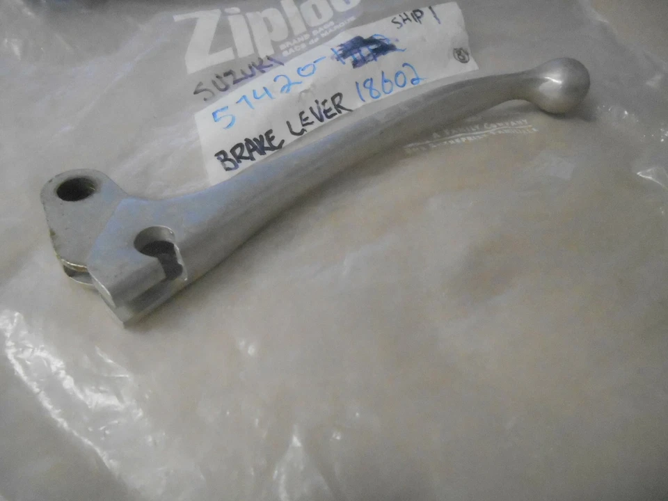 Alavanca de freio NOS Suzuki GT380 TM250 TM400 TS250 TS400 T250 T350 T500 57420-18602 - Imagem 3 de 4