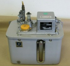 SHOWA LUBRICATOR LUBE TANK SMD4 103A 4L 100V, FROM HITACHI SEIKI VK55