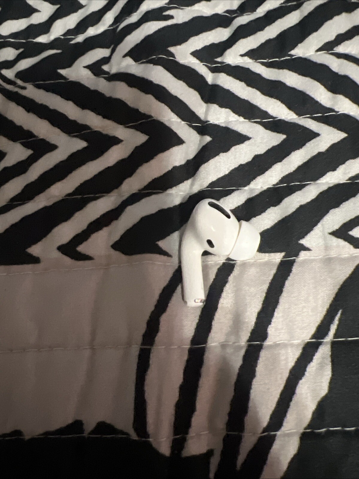 Original AirPods Gen 1 Left Earbud Replacement for Seamless Audio Experience-image