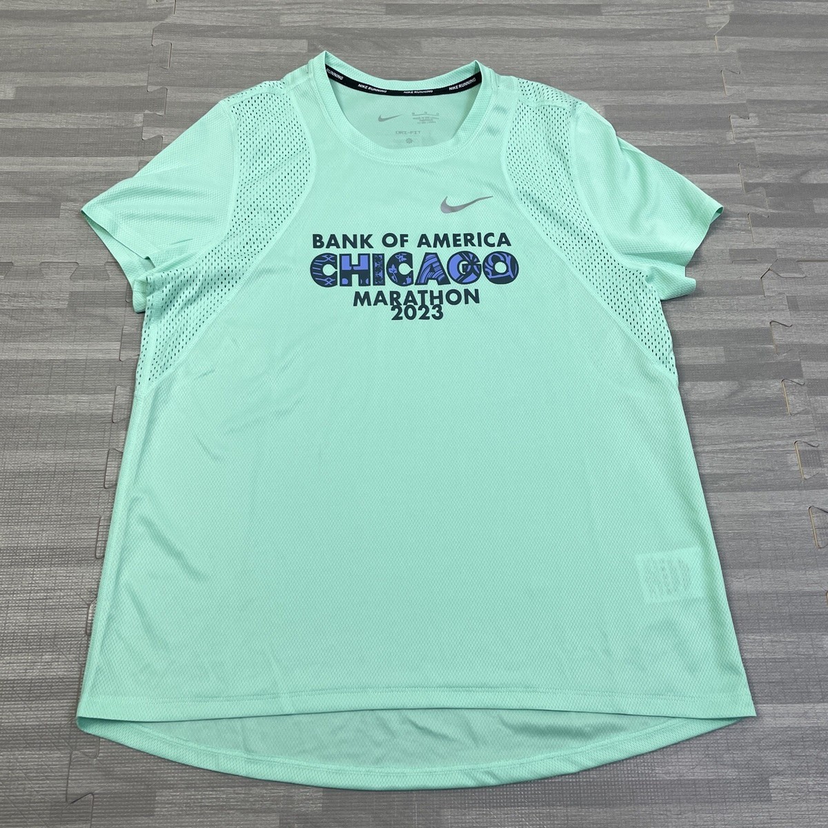 Nike Bank of America Chicago Marathon 2023 Womens M Running T