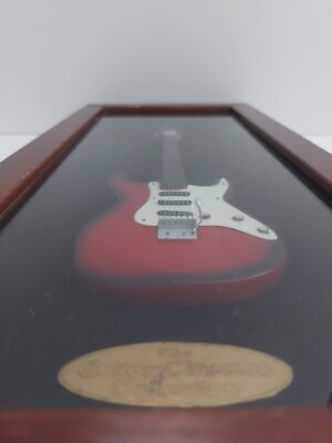 Holzrahmen mit Gitarrenmodell, Classics Collection 13''x 6,3''x1,2'' Objektrahmen