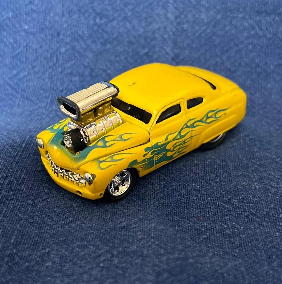 '49 Coupe Yellow Muscle Machine 2002 Funline Diecast 1:64 Mercury - Image 2 of 4