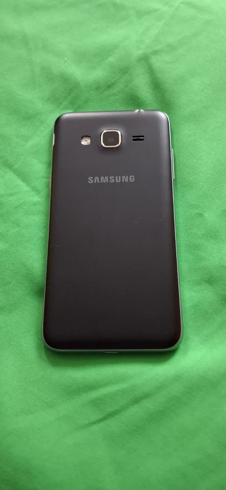 Samsung Galaxy J3 (2016) SM-J320FN - 8GB - Black (Unlocked), photo 3 of 5