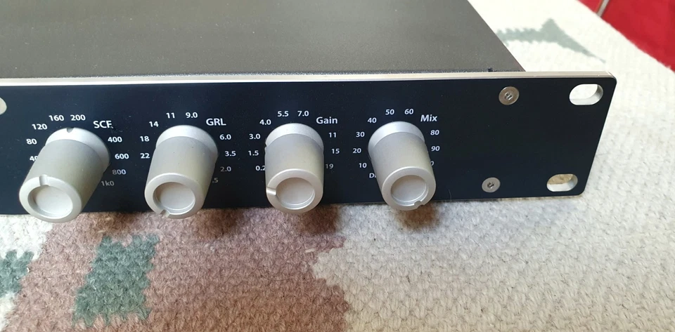 ELYSIA XPRESSOR - NEUWERTIG  ! - Bild 4 von 4