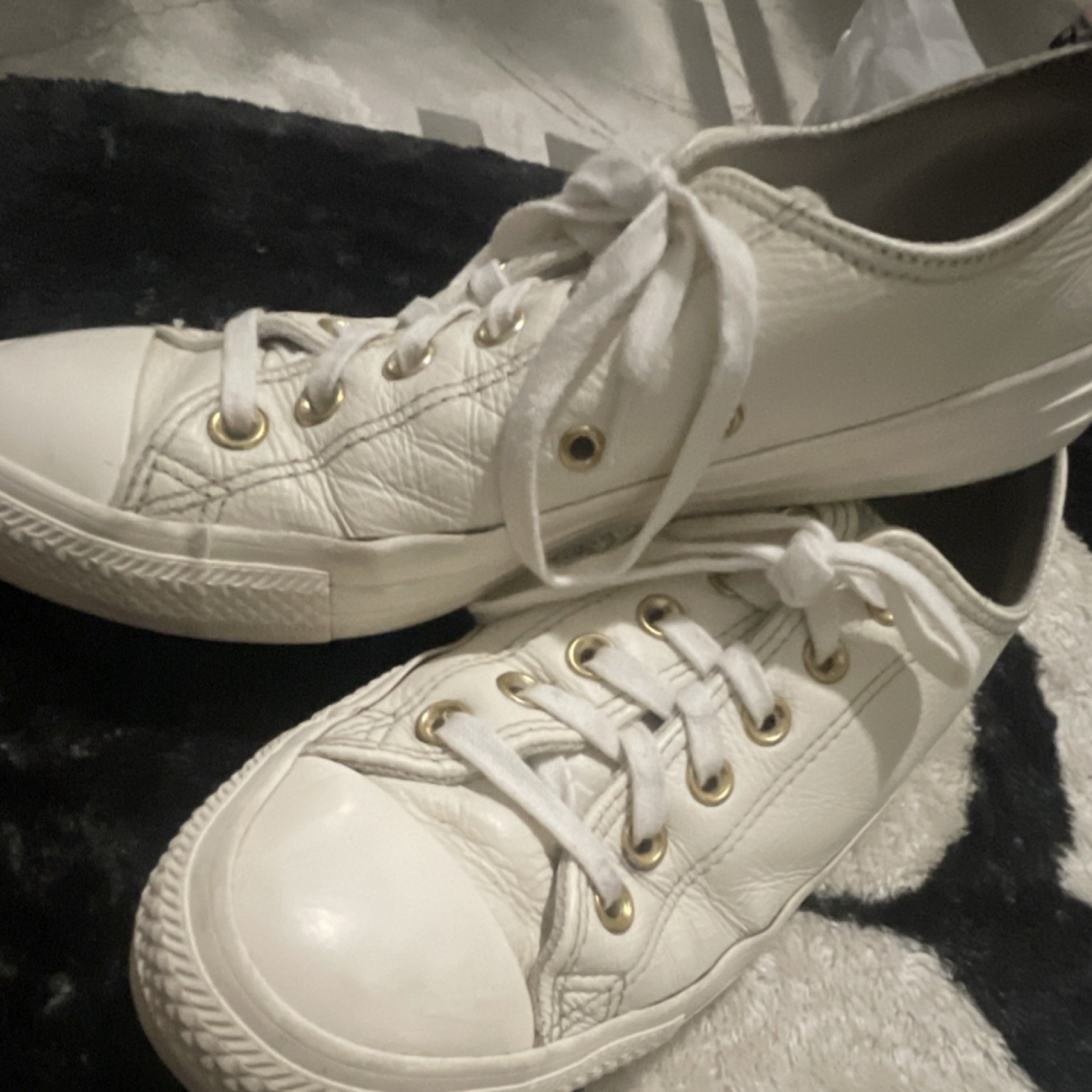Converse White Leather Low Top Lace Up Men's Athletic Sneake