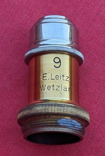 ANTIQUE BRASS E LEITZ No. 9 MICROSCOPE LENS.