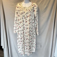Secret Treasures Long Sleeve Cardinal Nightgown Women’s L 12-14 Soft Cozy NWOT