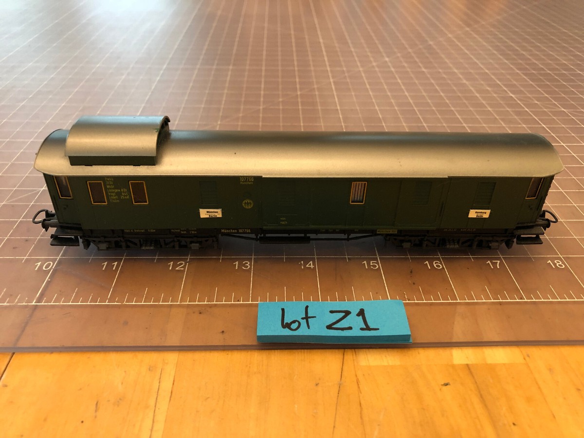 Marklin HO Train Green Silver 107766 Munchen Combo Passenger