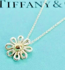 Tiffany & Co. Paloma Picasso Sterling Silver Flower Daisy Pendant Necklace