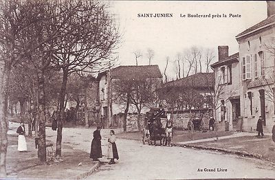 E00210- CPA 87 SAINT JUNIEN LE BOULEVARD PRES LA POSTE