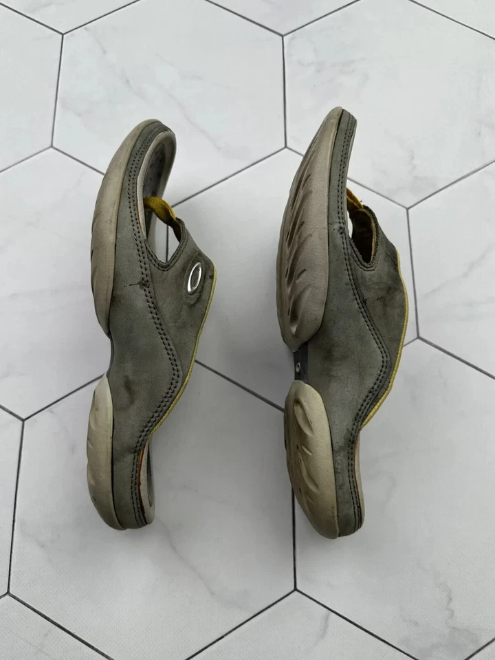 Sandalias retro Oakley para mujer talla 39 Foto 3 de 4